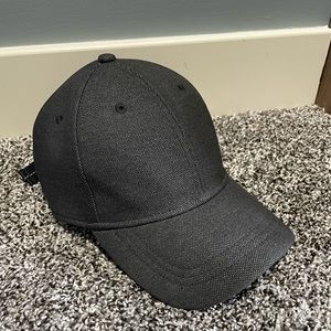 Lululemon baller hat